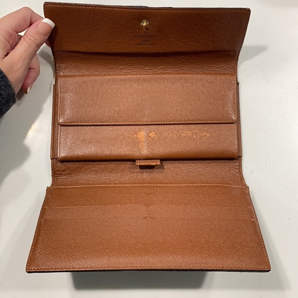 Louis Vuitton Monogram Wallet - Picture 10 of 13